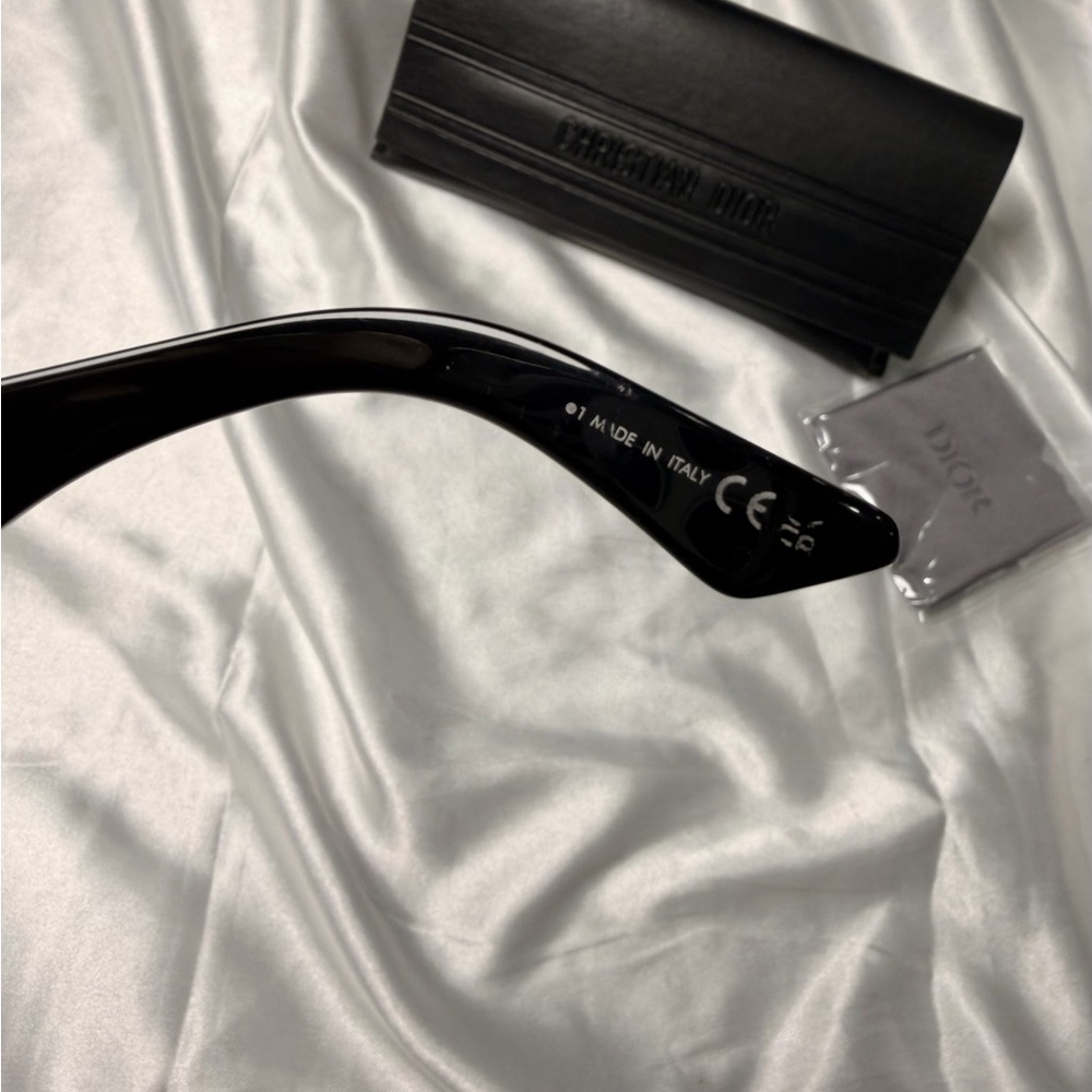 MISS DIOR CD40182I Sunglasses - Picture 9 of 16